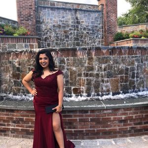 Meet your Posher, Stefanie